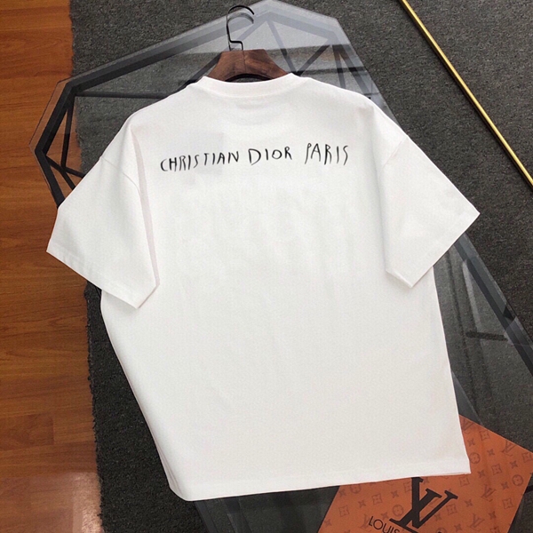 ブランドTシャツ背面デザイン